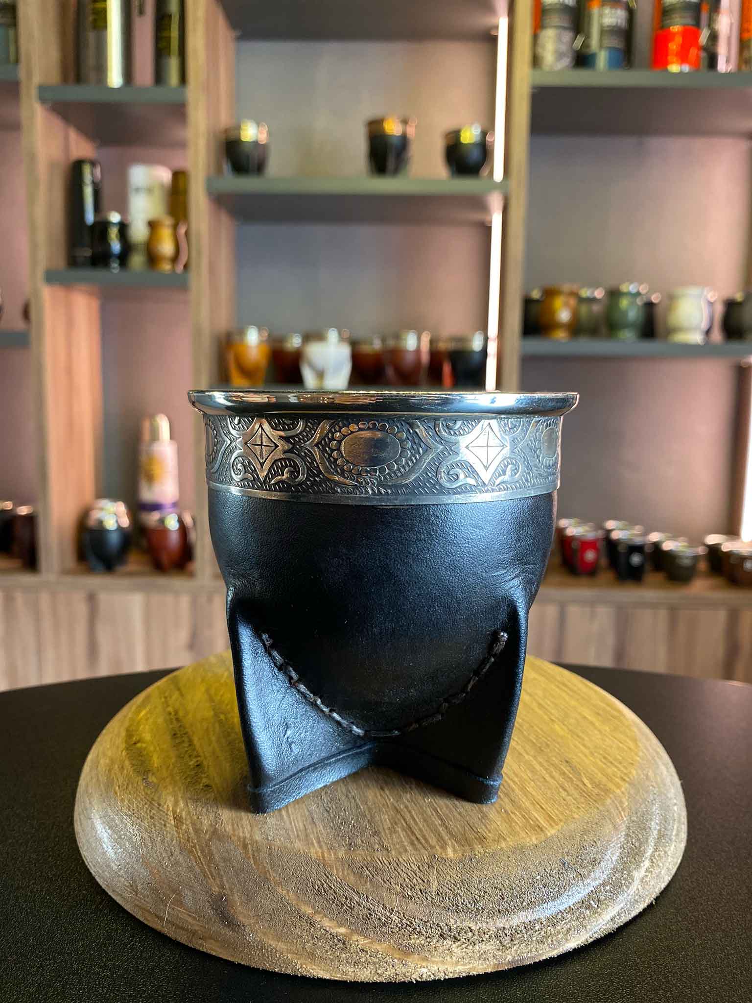 Mate imperial negro de acero inoxidable para beber yerba mate. Ideal kit de mate iniciación premium 